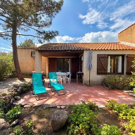 Alando, Santa Giulia Villa Porto Vecchio